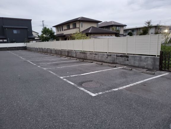 豊島区　浮遊タイル階段